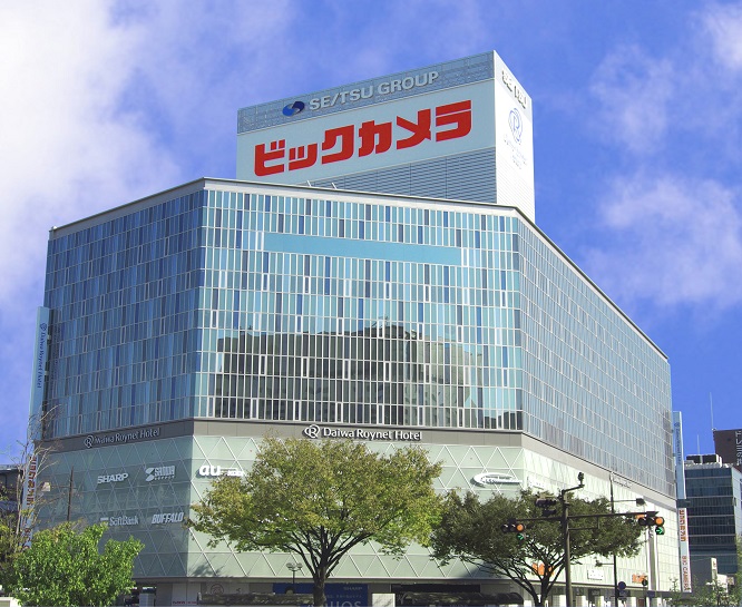 日本最具人气的电器店之一，在日本家电业销售排行中位居第5位。 
